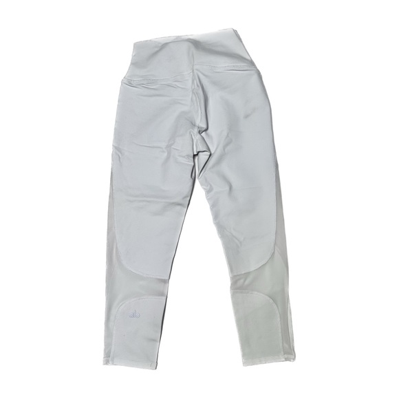 Like New ALO Yoga High-Waist Coast Capri - Picture 2 of 8